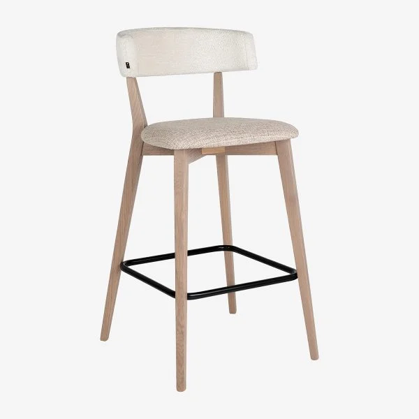 PMP Furniture / Barstools / Linn